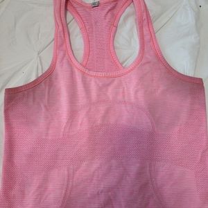 Lululemon tank